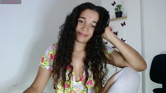 Snapshot of MagicHoney8 chatting on 03-17-26, 03:00 MagicHoney8 online show from 03-17-26, 03:00