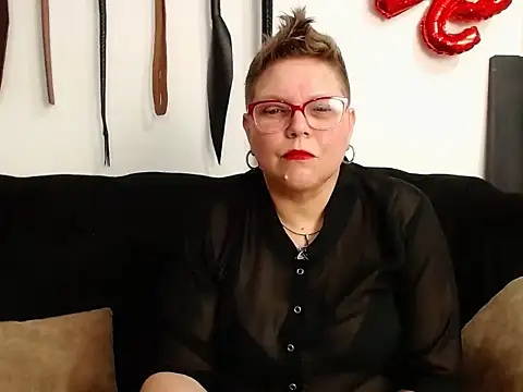 Leah R online show from 03-10-26, 08:14