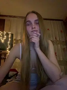 LunaVey online show from 04-14-26, 05:52
