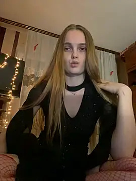 LunaVey online show from 06-03-26, 06:35