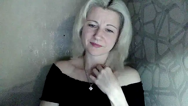 Katerina-Kissa online show from 05-15-26, 06:37