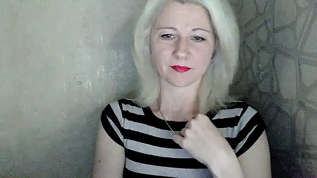Katerina-Kissa online show from 05-29-26, 06:50