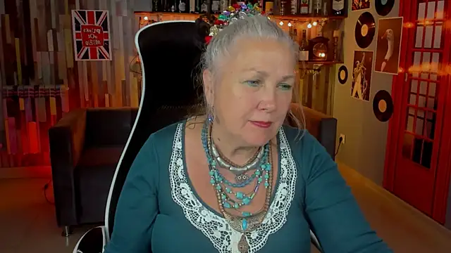 Snapshot of LilaMaharani chatting on 06-22-26, 02:25 LilaMaharani online show from 06-22-26, 02:25