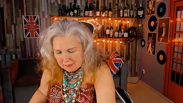 Snapshot of LilaMaharani chatting on 07-18-26, 01:48 LilaMaharani online show from 07-18-26, 01:48
