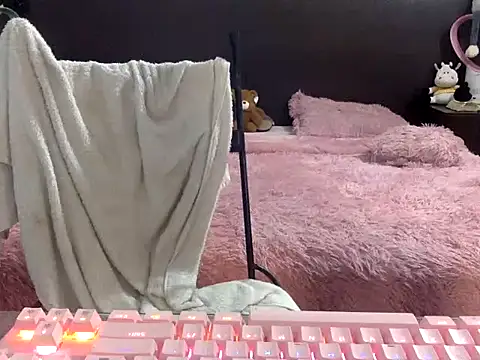 mommy-Milf online show from 03-10-26, 08:47