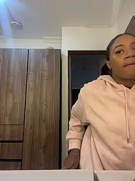 Emi rousse online show from 04-13-26, 12:21