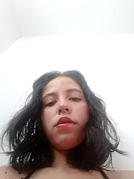 Snapshot of Miranda-cambell chatting on 04-29-26, 04:55 Miranda-cambell online show from 04-29-26, 04:55