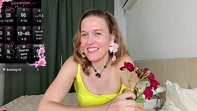 Snapshot of Lizacams chatting on 06-11-26, 04:49 Lizacams online show from 06-11-26, 04:49