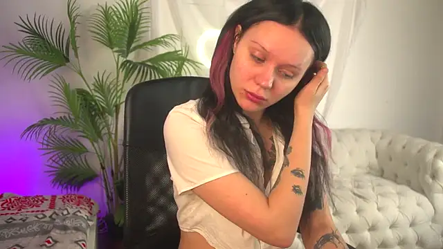 kittenlolla online show from 04-04-26, 05:38