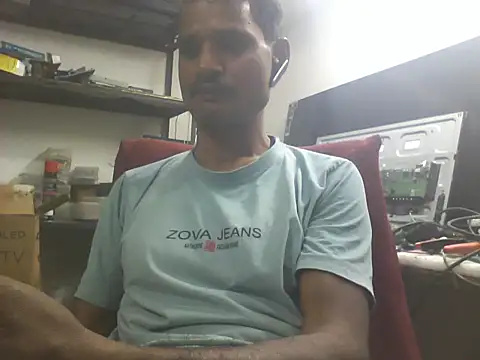 Snapshot of raja_418142 chatting on 03-01-26, 01:13 raja 418142 online show from 03-01-26, 01:13