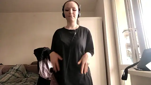 velyraxis online show from 03-12-26, 01:06