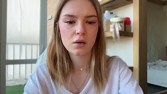 cyberl0ve  online show from 04-25-26, 02:14