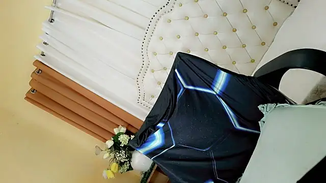 Seductive sophie online show from 05-09-26, 02:17