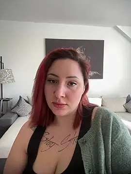 Snapshot of HotMerry chatting on 03-02-26, 08:32 HotMerry online show from 03-02-26, 08:32