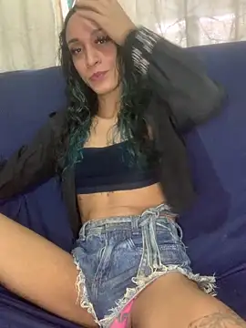 Snapshot of YasmimMayers chatting on 03-28-26, 04:28 YasmimMayers online show from 03-28-26, 04:28