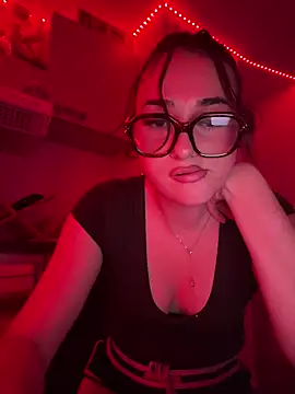 Claraaaaa06 online show from 04-05-26, 08:39