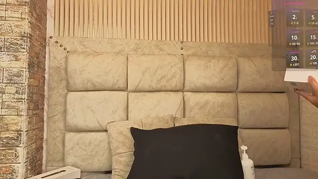 amarahanks11 online show from 04-14-26, 04:18