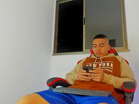 Snapshot of Mnell28 chatting on 03-02-26, 02:47 Mnell28 online show from 03-02-26, 02:47