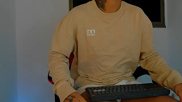 Mnell28 online show from 03-19-26, 07:34