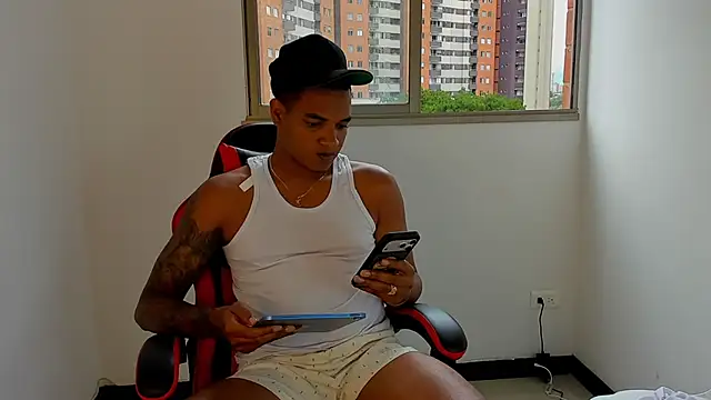 Mnell28 online show from 04-10-26, 09:41