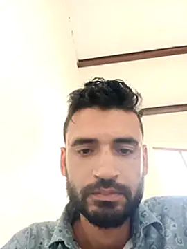 Snapshot of gauravsexy chatting on 05-10-26, 01:22 gauravsexy online show from 05-10-26, 01:22