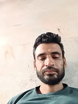 Snapshot of gauravsexy chatting on 06-08-26, 01:28 gauravsexy online show from 06-08-26, 01:28