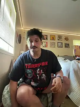 PoundedCajunGuy93 online show from 05-12-26, 07:11