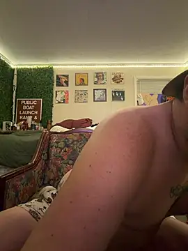 PoundedCajunGuy93 online show from 08-08-26, 05:53