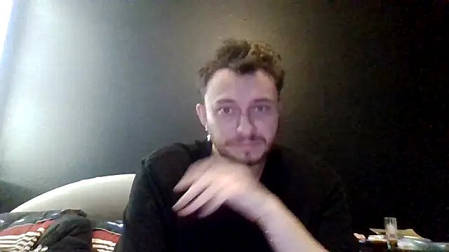 TallHungandCloudy69 online show from 05-17-26, 03:19