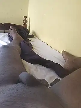 Snapshot of lovelycouples95 chatting on 03-02-26, 11:17 lovelycouples95 online show from 03-02-26, 11:17