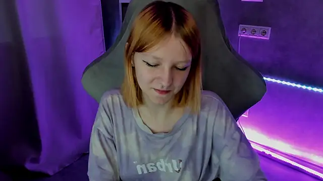 Snapshot of Emma_Dusk chatting on 07-09-26, 01:09 Emma Dusk online show from 07-09-26, 01:09