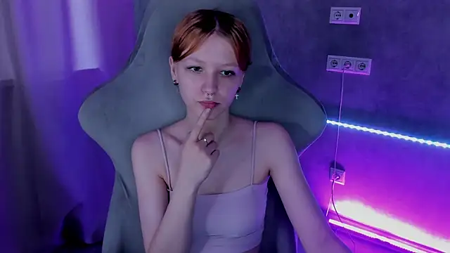 Snapshot of Emma_Dusk chatting on 07-15-26, 09:47 Emma Dusk online show from 07-15-26, 09:47