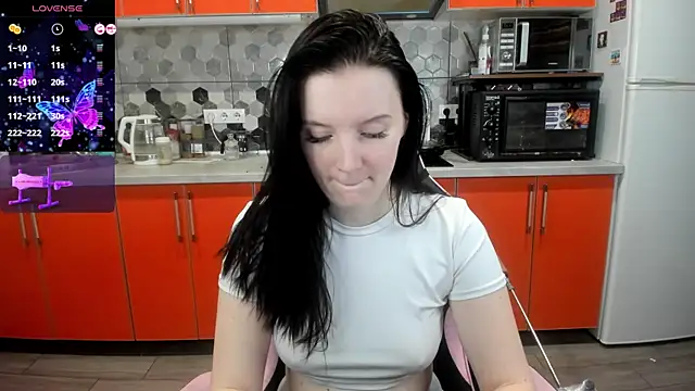 Mary Blu online show from 01-16-25, 07:41