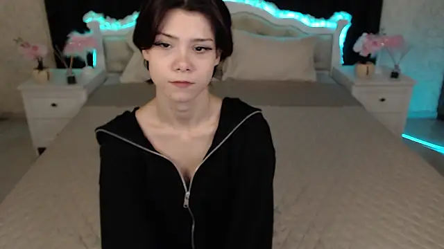 Snapshot of llittle-peachh chatting on 03-02-26, 05:42 llittle-peachh online show from 03-02-26, 05:42