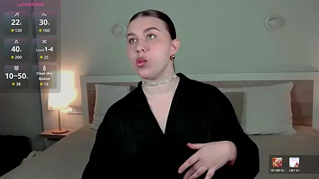 HermioneMoon online show from 04-03-26, 03:21