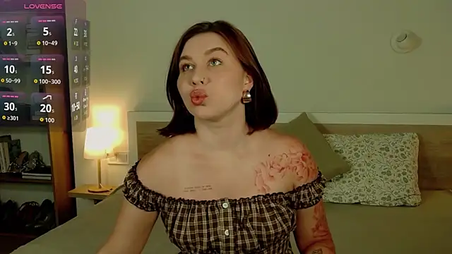 HermioneMoon online show from 06-14-26, 10:28
