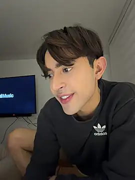 MatthewMoore  online show from 04-18-26, 02:59