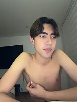 MatthewMoore  online show from 05-19-26, 03:13