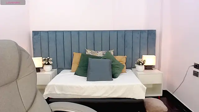 taylor kelsiee online show from 03-18-26, 01:03