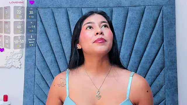 Leandra-Johnson online show from 04-18-26, 01:37