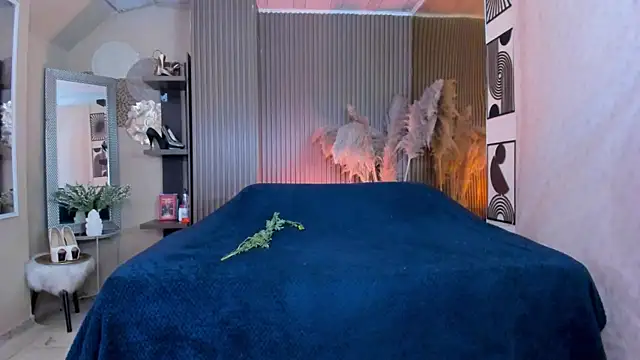 KiaraXMilf online show from 04-15-26, 08:20