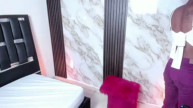 Nina vegas online show from 06-01-26, 02:19