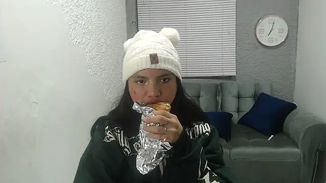 Snapshot of kimmyfuckass chatting on 04-20-26, 12:19 kimmyfuckass online show from 04-20-26, 12:19