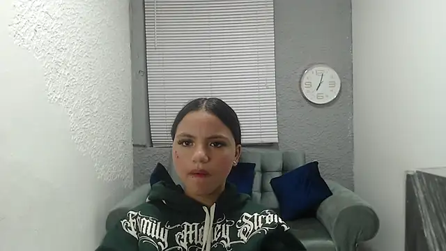 Snapshot of kimmyfuckass chatting on 04-25-26, 01:41 kimmyfuckass online show from 04-25-26, 01:41