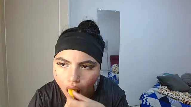 Snapshot of kimmyfuckass chatting on 05-28-26, 12:30 kimmyfuckass online show from 05-28-26, 12:30
