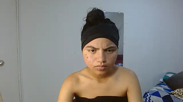 Snapshot of kimmyfuckass chatting on 05-28-26, 01:19 kimmyfuckass online show from 05-28-26, 01:19
