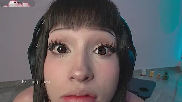Snapshot of ling_meow chatting on 07-17-26, 01:40 ling meow online show from 07-17-26, 01:40