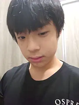 Snapshot of ovo0810 chatting on 05-14-26, 11:06 ovo0810 online show from 05-14-26, 11:06