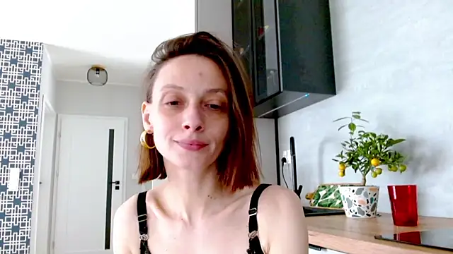 Snapshot of misssweet chatting on 06-19-26, 10:41 misssweet online show from 06-19-26, 10:41