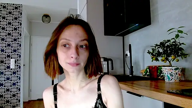 Snapshot of misssweet chatting on 06-21-26, 09:01 misssweet online show from 06-21-26, 09:01